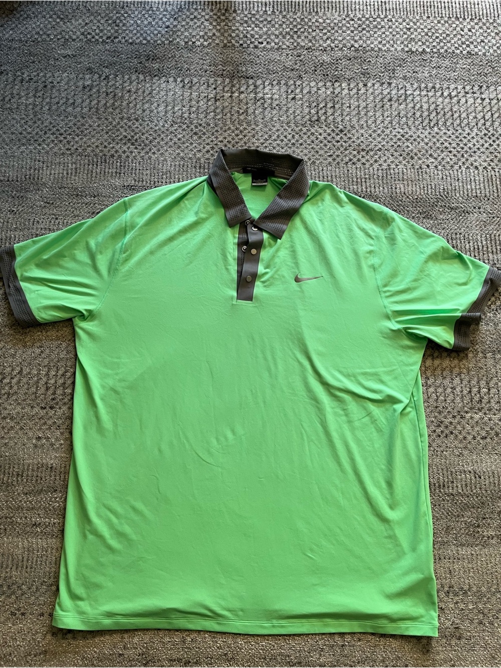 Nike Men’s Tiger Woods Green golf Polo Shirt